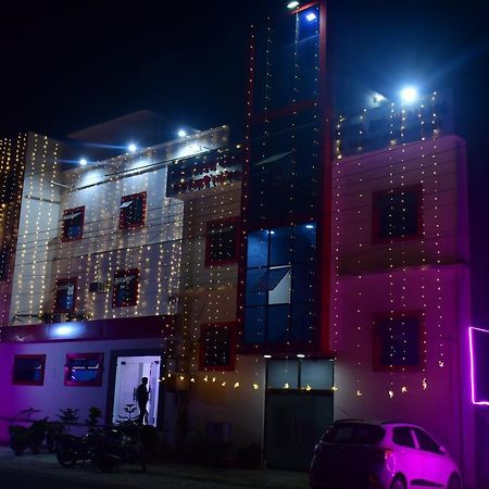 Hotel Awadh Palace Sahjanwa Eksteriør billede