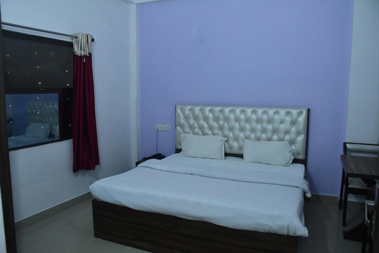 Hotel Awadh Palace Sahjanwa Eksteriør billede