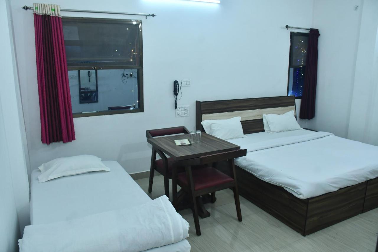 Hotel Awadh Palace Sahjanwa Eksteriør billede