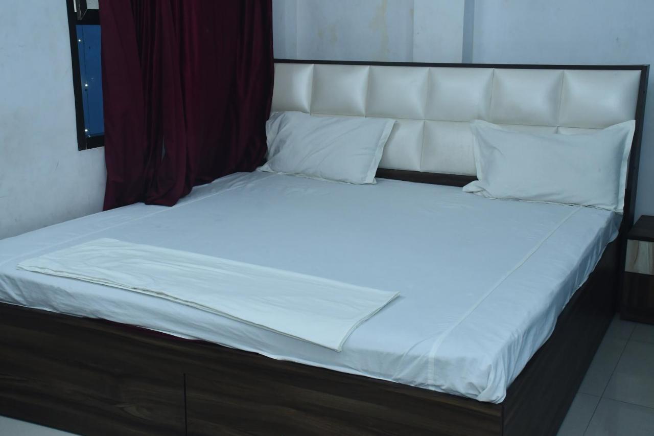 Hotel Awadh Palace Sahjanwa Eksteriør billede