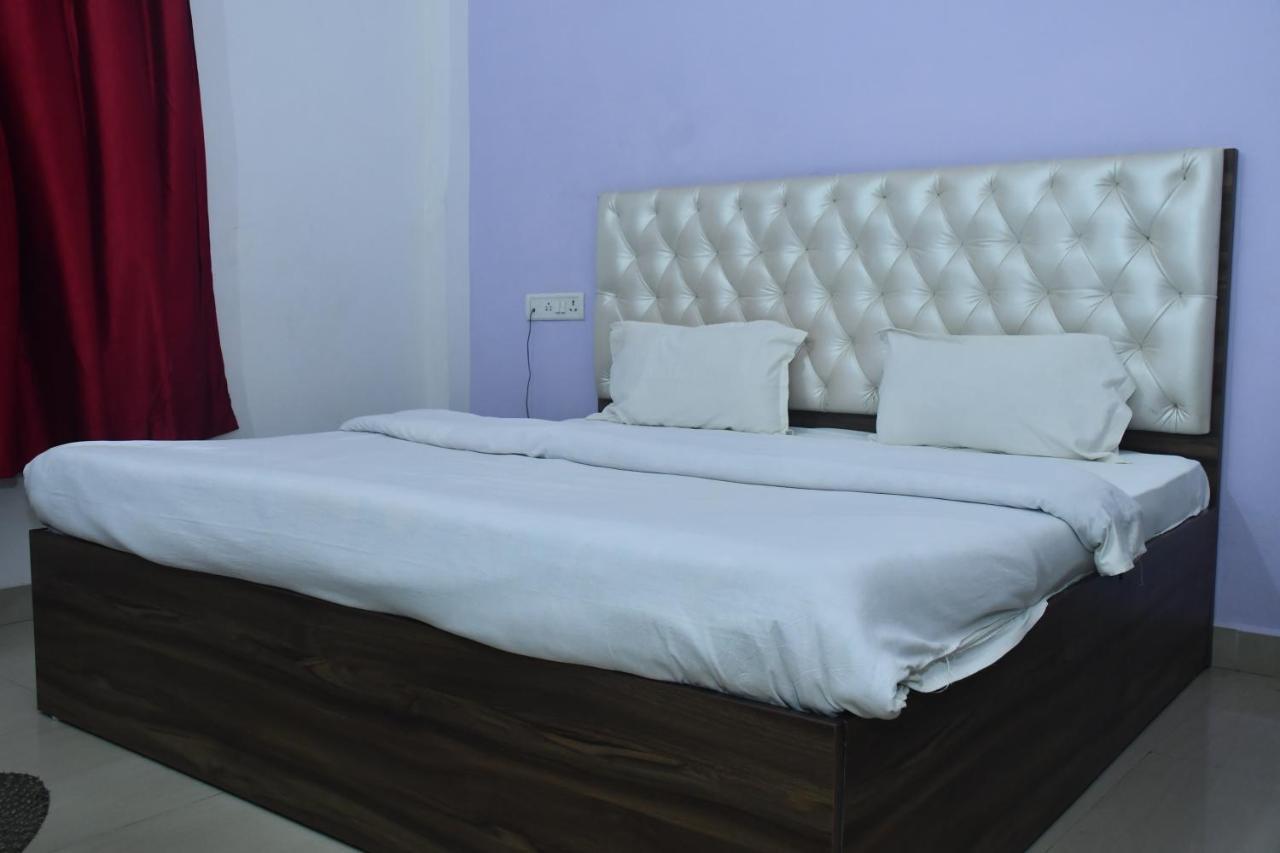 Hotel Awadh Palace Sahjanwa Eksteriør billede